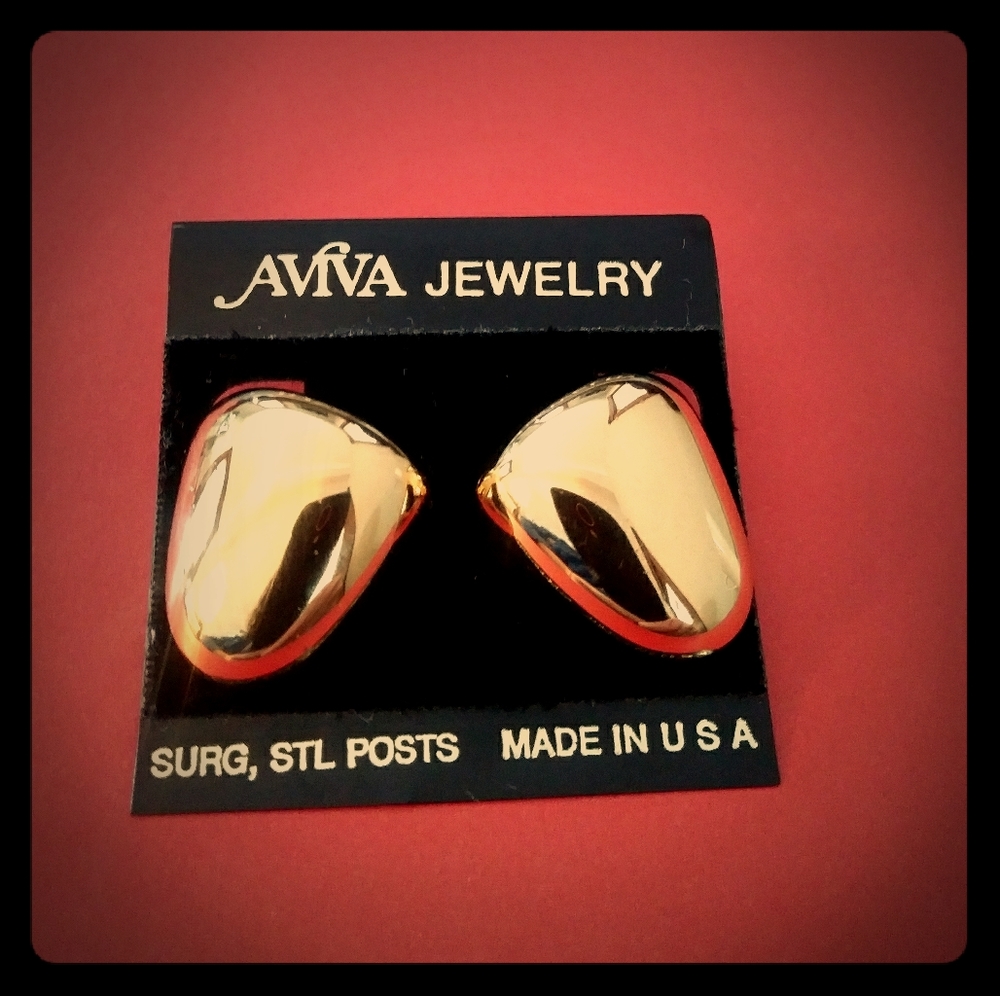Vintage Gold Clip Earrings A3
